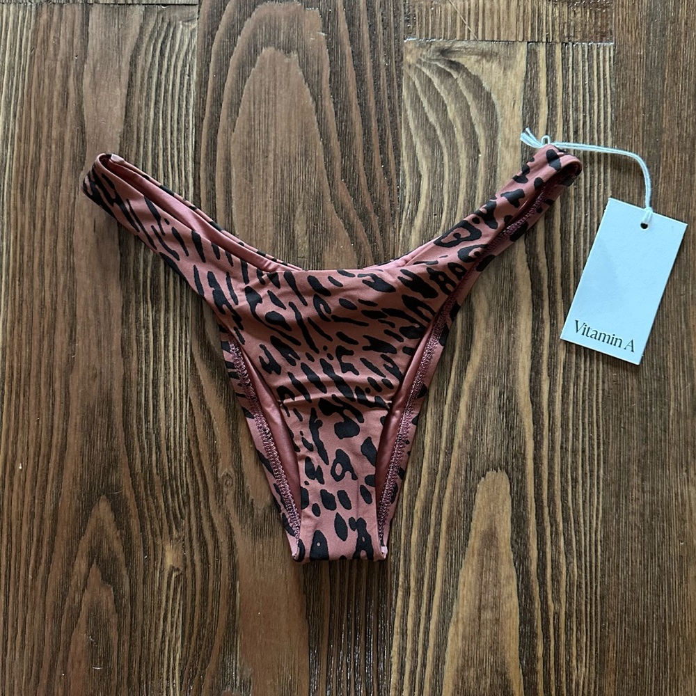 Vitamin A | NWT XS Leopard Print Bottoms